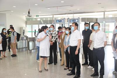 提升患者就醫體驗,社會各界代表走進青島市市立醫院舉行沉浸式體驗活動分享會