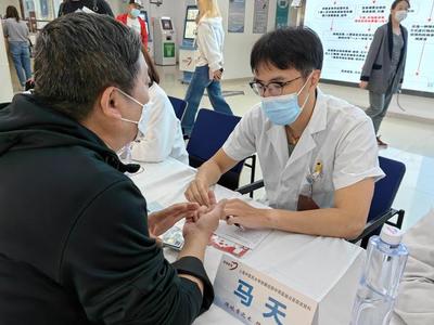 高級護膚品沒能治好黃褐斑?中醫醫院里藏著"寶藏"自制制劑
